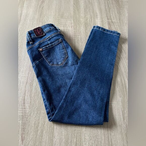 NWT … NO BOUNDARIES “Size: Juniors - 5” High Rise “Skulpting” Skinny Crop Jeans - Picture 2 of 6
